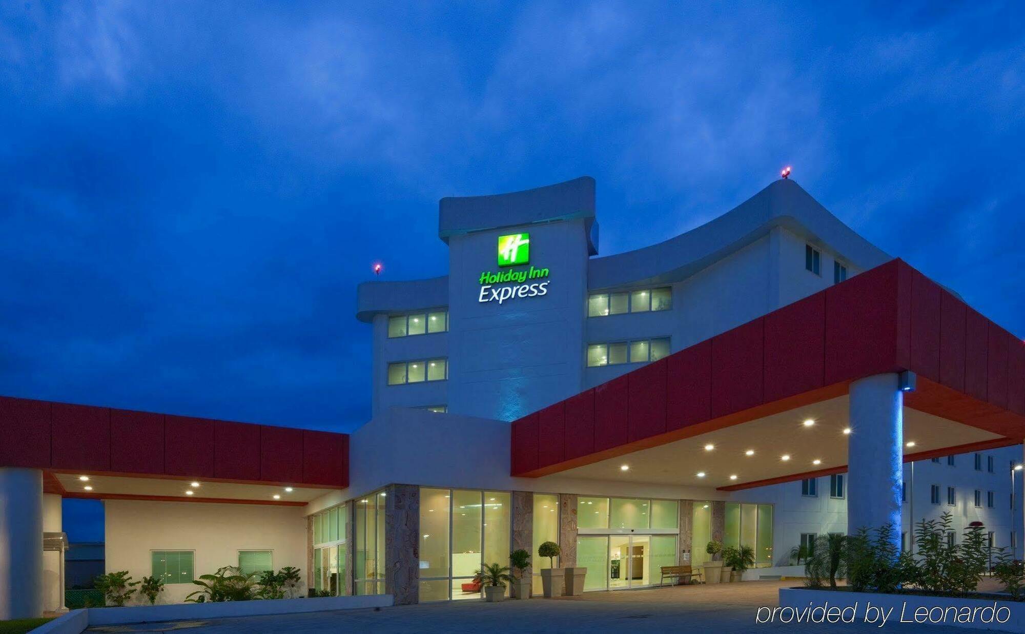 Holiday Inn Express Tapachula, An Ihg Hotel Bagian luar foto